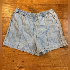 MADEWELL - Women's Light Blue Denim Shorts,
pockets & elastic.